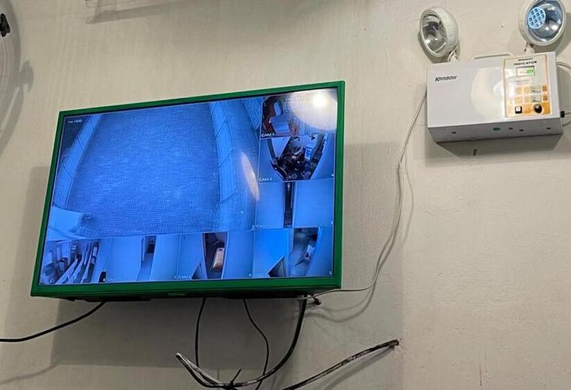 فندق Oyo 92772 Losmen Diah Syariah