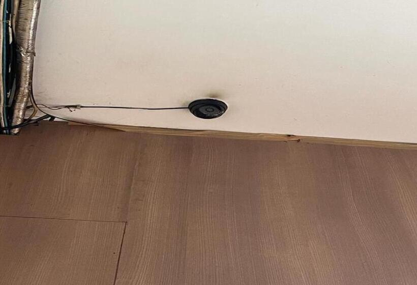 בית מלון כפרי Oyo 92772 Losmen Diah Syariah