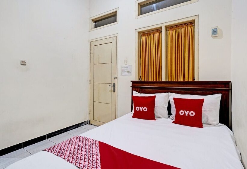 فندق Oyo 92773 Griya Trubus Syariah