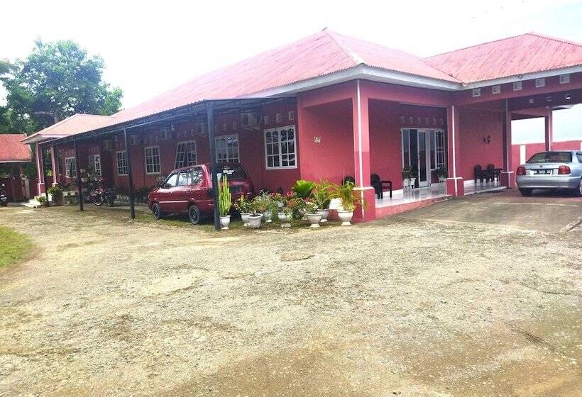 בית מלון כפרי Oyo 92775 Wisma Phinisi Syariah