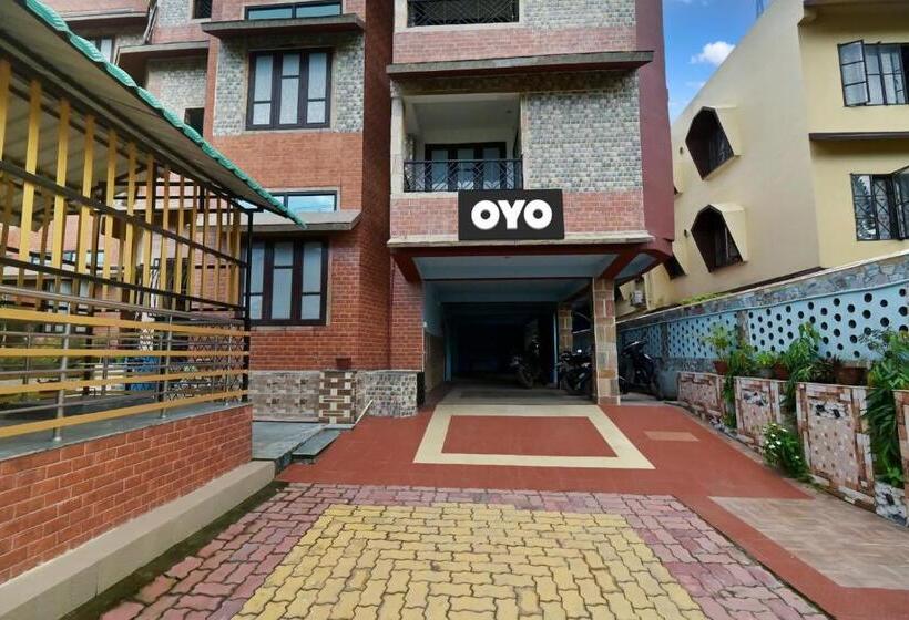 ホテル Oyo Flagship 81524 Gp Lodge