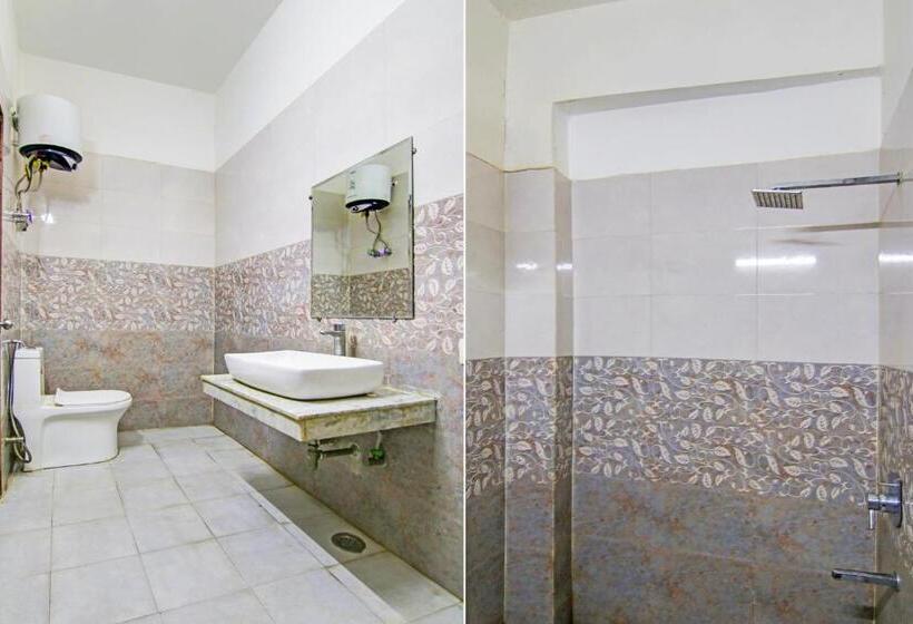 호텔 Oyo Flagship Kushwaha Palace