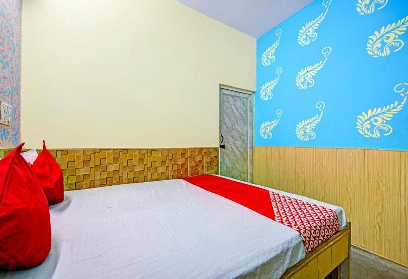 호텔 Oyo Flagship Kushwaha Palace