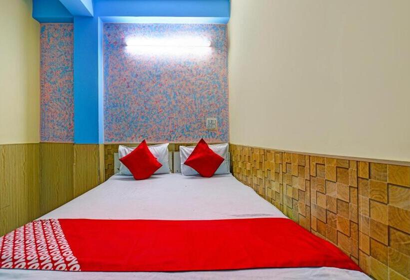 호텔 Oyo Flagship Kushwaha Palace