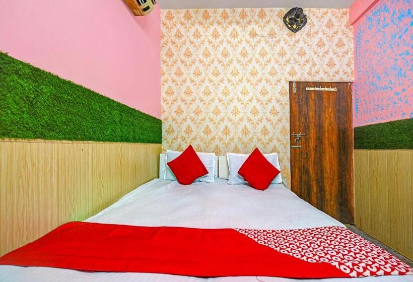 호텔 Oyo Flagship Kushwaha Palace