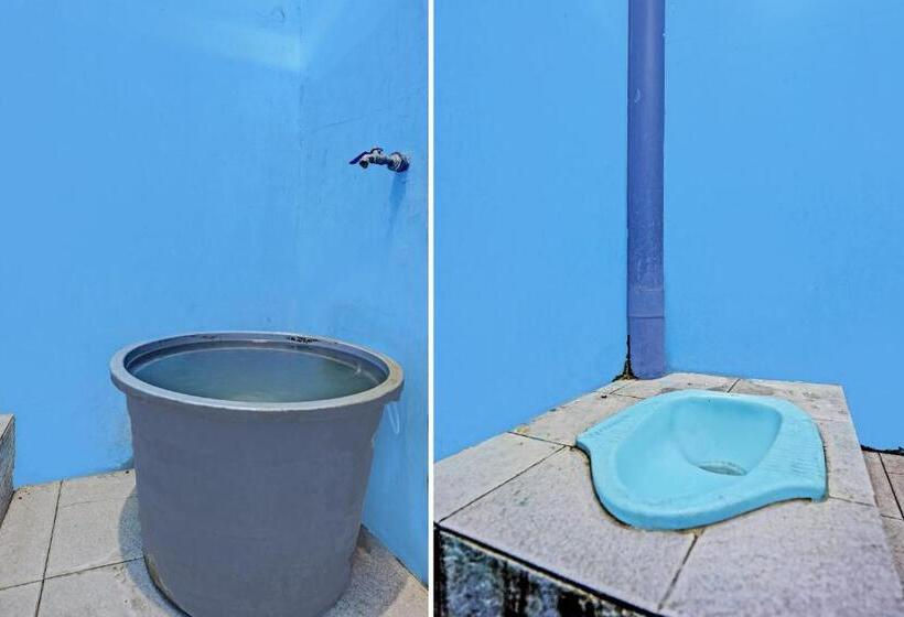 Szálloda Spot On 92727 Lestari Syariah