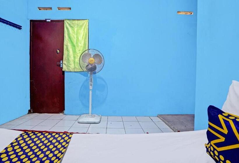 Szálloda Spot On 92727 Lestari Syariah