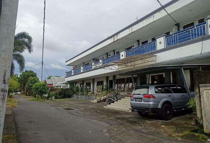 호텔 Spot On 92782 Rumah Kost Kita Tarakan