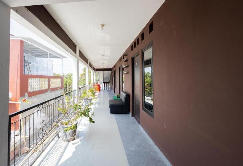 ホテル Villa Three King Fm Mitra Reddoorz