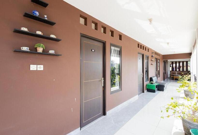 ホテル Villa Three King Fm Mitra Reddoorz