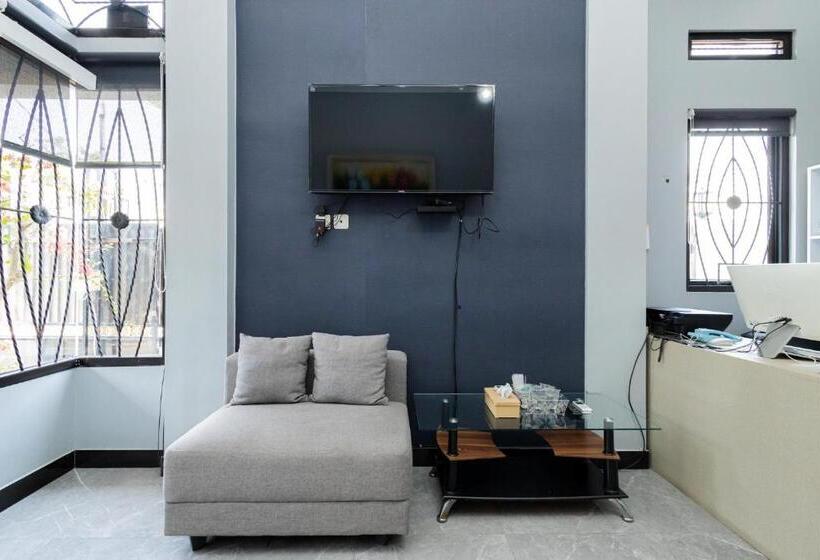 ホテル Villa Three King Fm Mitra Reddoorz