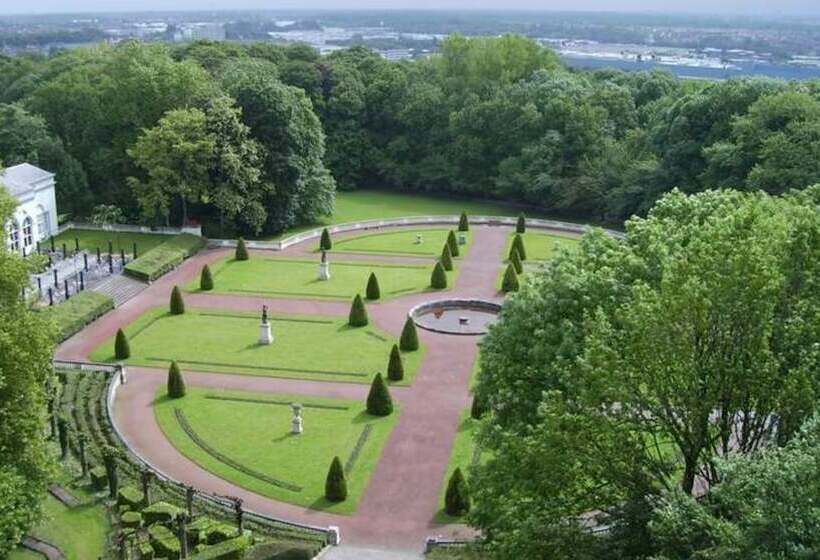 Отель Voco Brussels City North, An Ihg