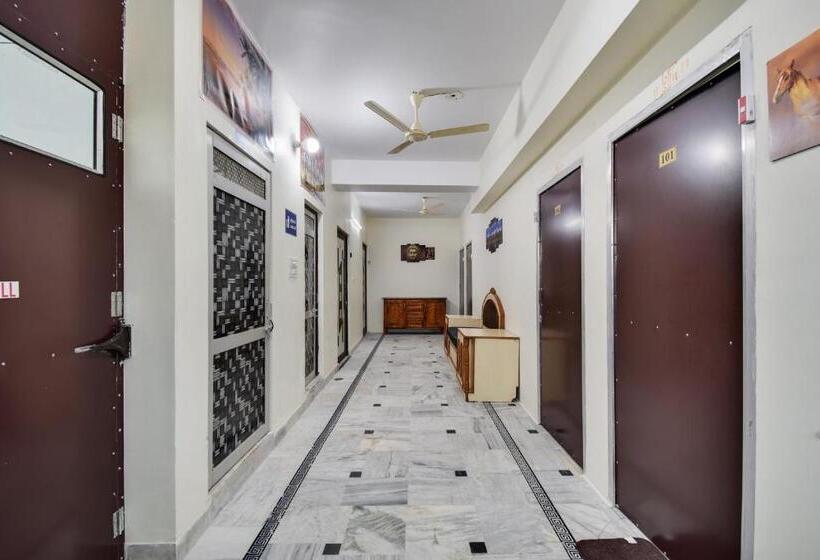 Oyo Flagship Hotel Azad Inn