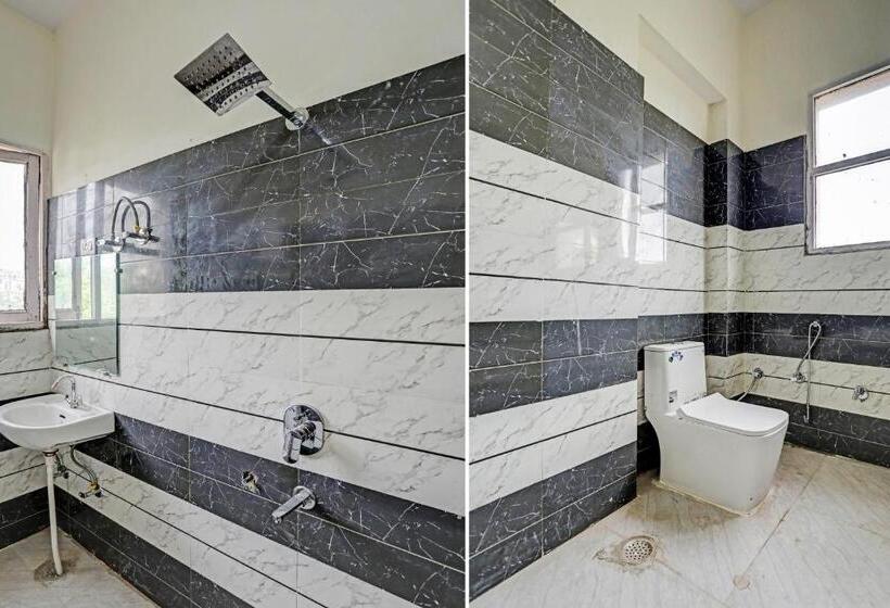 Oyo Flagship Hotel Jagdambey Residency