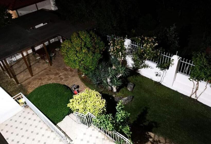 פנסיון Black Sea Pearl