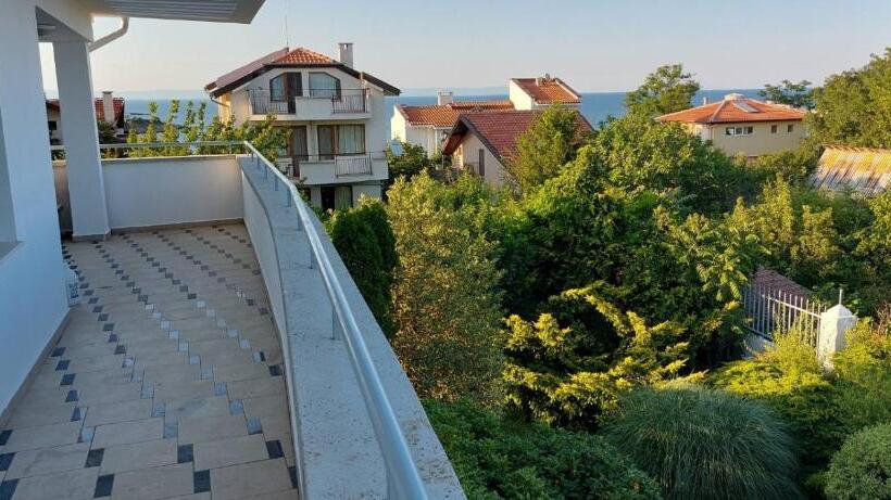 פנסיון Black Sea Pearl