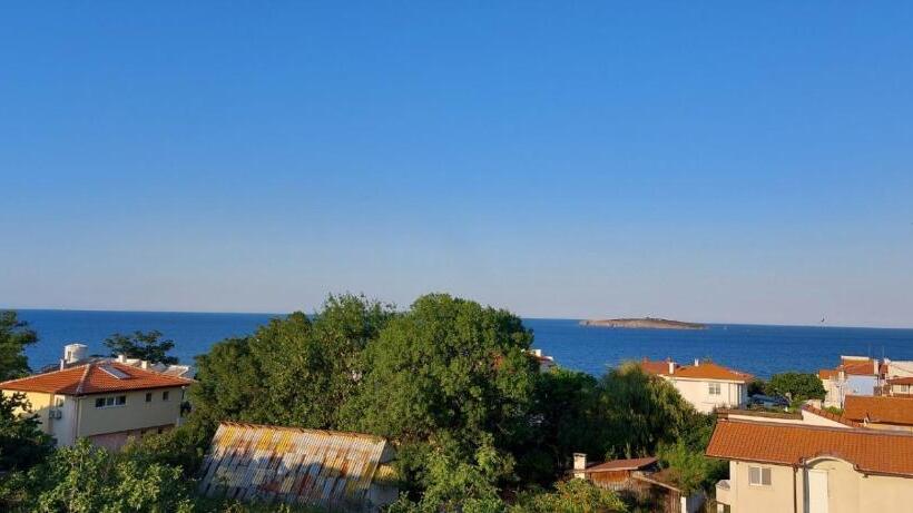 פנסיון Black Sea Pearl