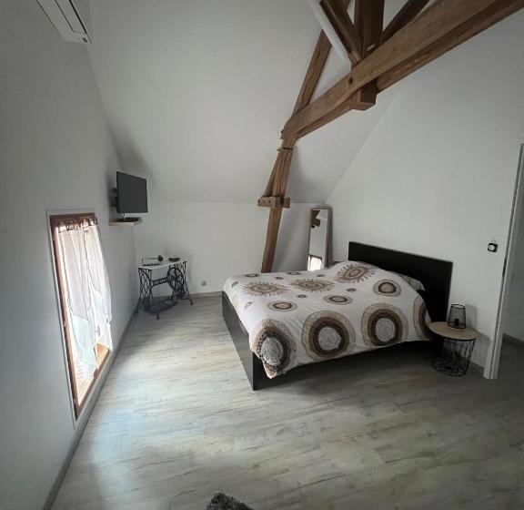 بنسيون La Vallées Du Tuffeau