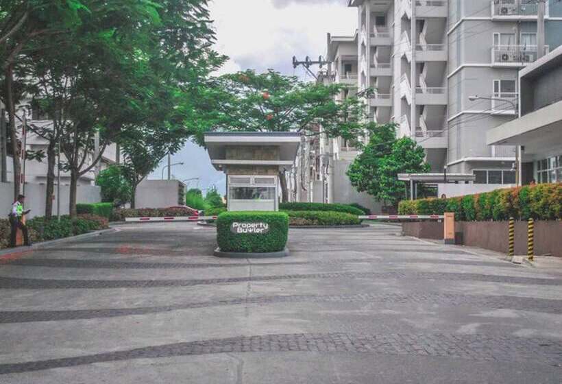 Пансион Room In Condo   Butler S Bnb A Trees Residences Qc Phil