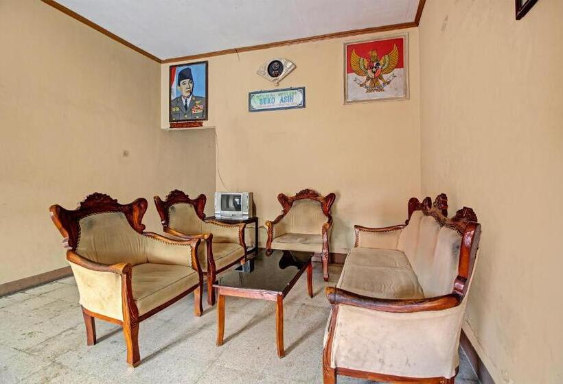 Spot On 92763 Hotel Melati Sukoasih