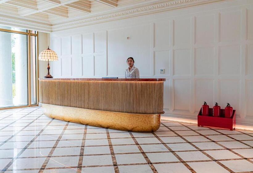 E3 Hillside Apartment Phú Quốc