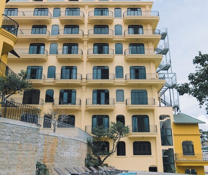 هتل Goldient Boutique