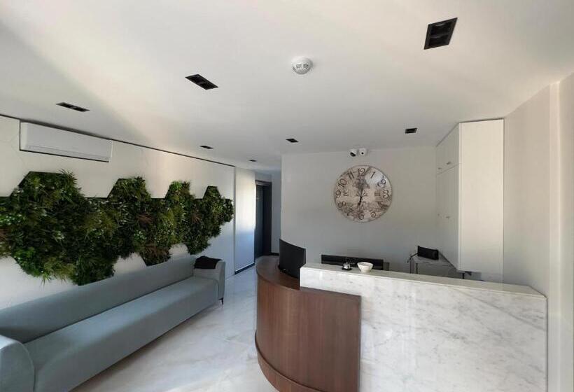 酒店 La Miel Suites