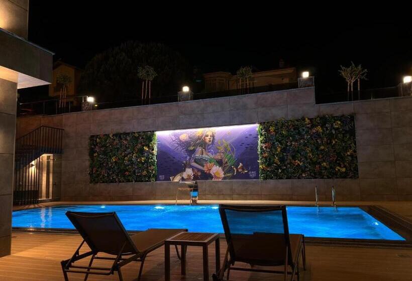 酒店 La Miel Suites