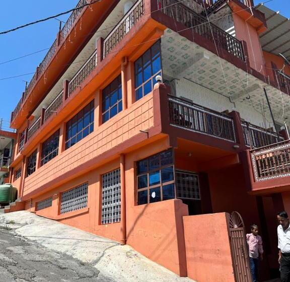 فندق Maheshwari & Banquet Hall