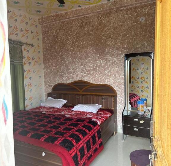 בית מלון כפרי Maheshwari & Banquet Hall