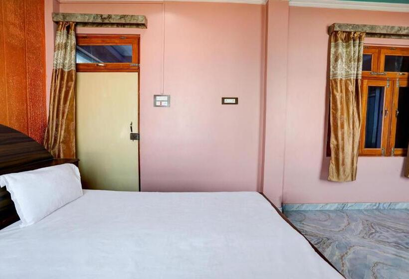 호텔 Oyo 81499 As Grand