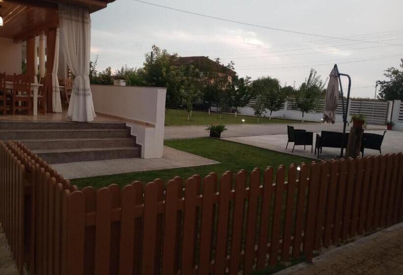 فندق Pestele Ca Odinioară