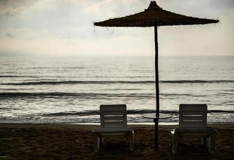 هتل Playa Del Pacha Suites