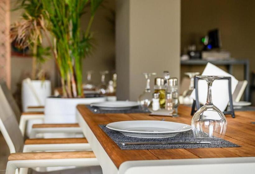 هتل Playa Del Pacha Suites