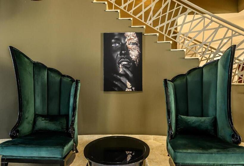 هتل Playa Del Pacha Suites