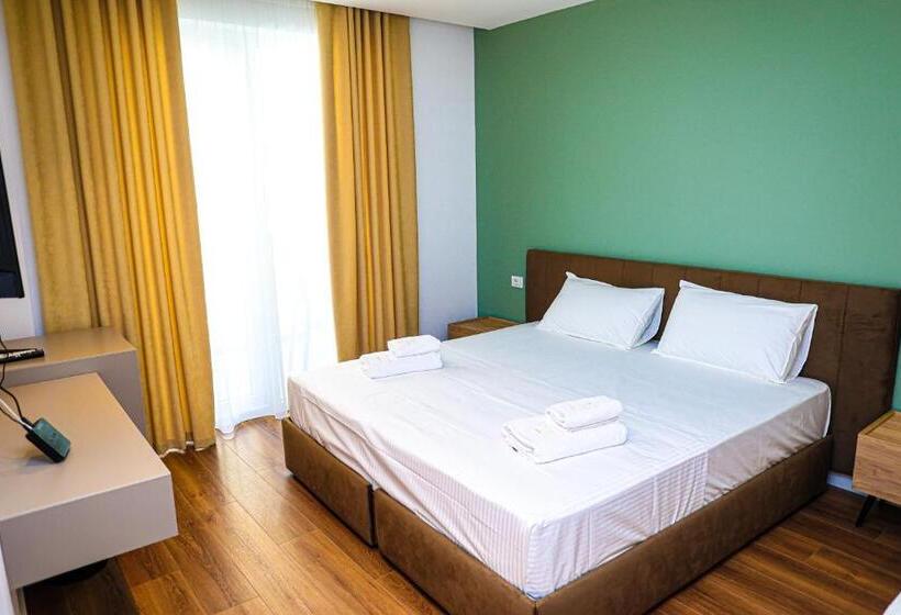 בית מלון כפרי Riviera Palace