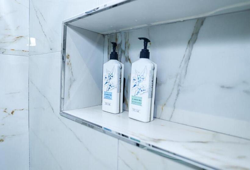 בית מלון כפרי Riviera Palace