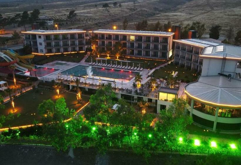 בית מלון כפרי Toros Deluxe Resort