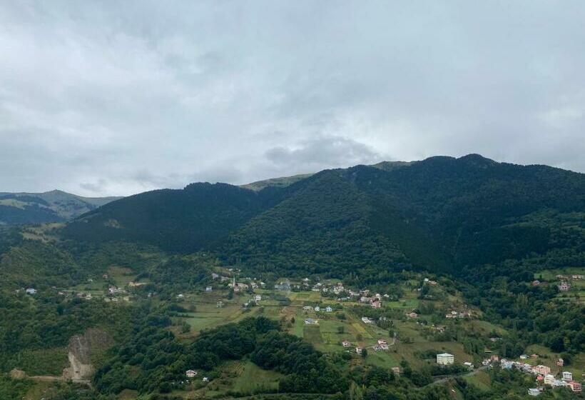 فندق Yamaç çam