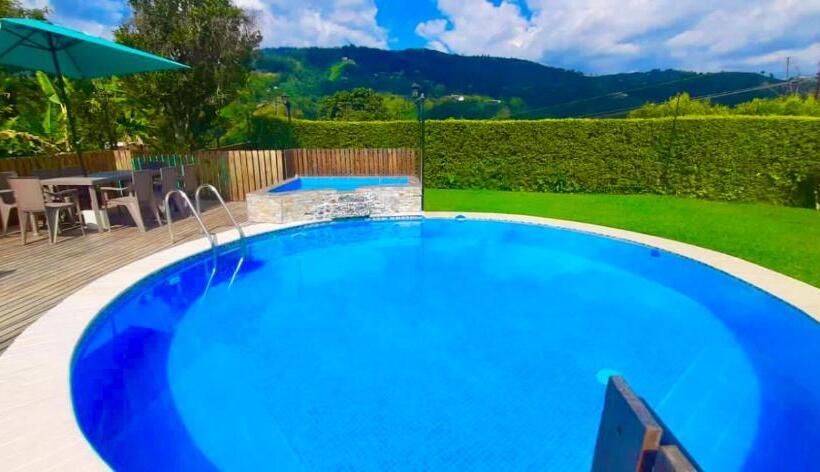 Mountain View Hostel