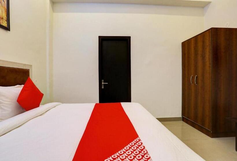 Flagship Hotel Umrao Inn