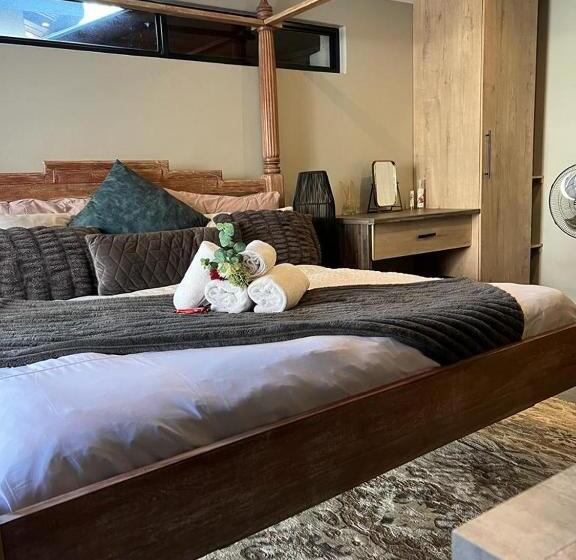 Пансион 12 Calderbank