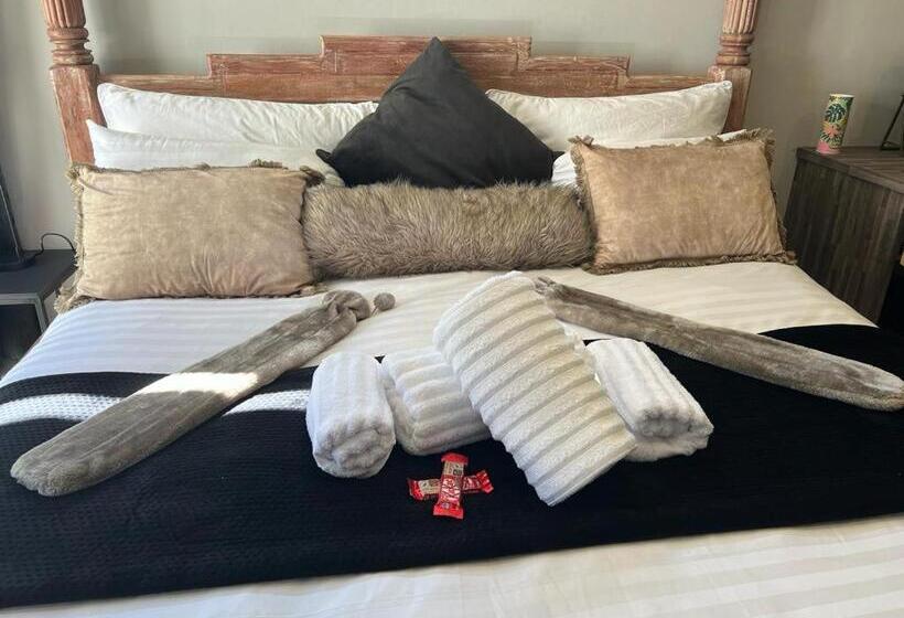 Пансион 12 Calderbank