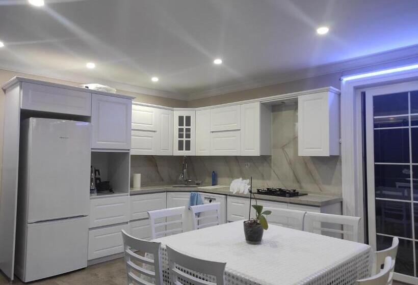 ペンション Badalapart