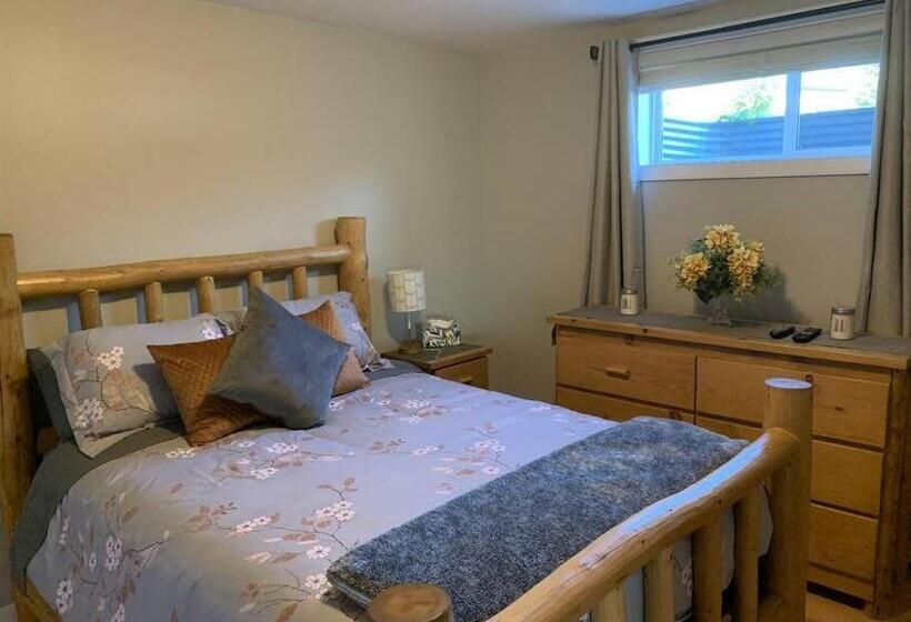 بنسيون Dragonfly Inn Loft & Walkout Suites