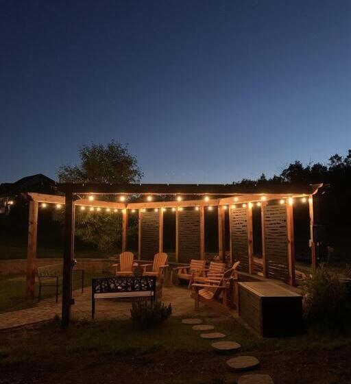 بنسيون Dragonfly Inn Walkout Suites