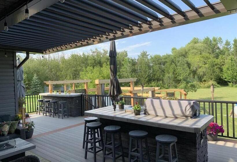 بنسيون Dragonfly Inn Walkout Suites