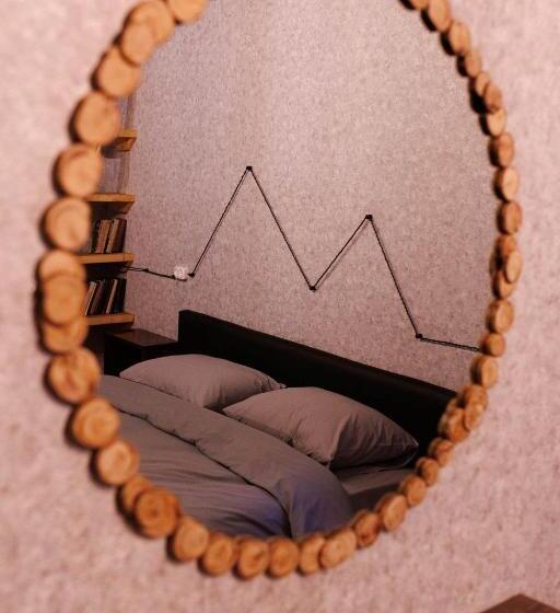 بنسيون Melqonyan S Guest House & Coffee