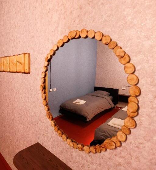 بنسيون Melqonyan S Guest House & Coffee