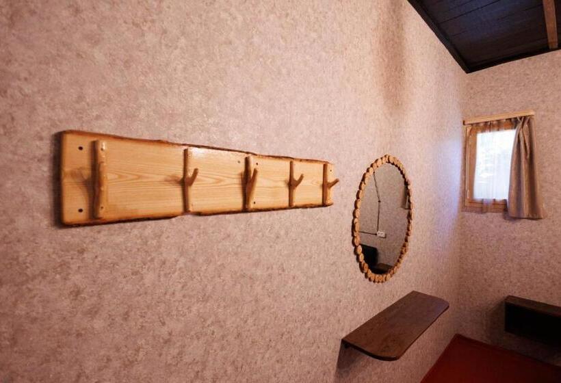 بنسيون Melqonyan S Guest House & Coffee